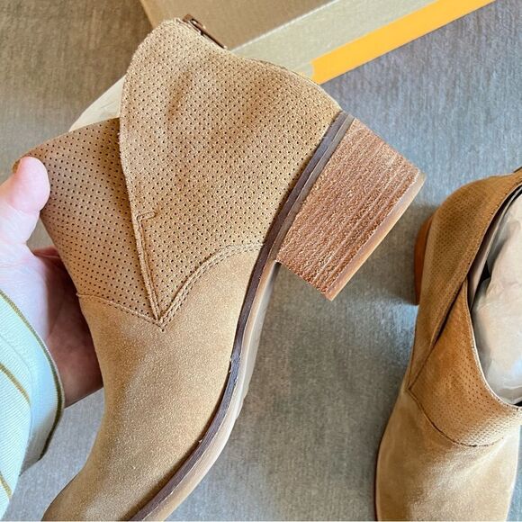 NWT Korks Maldon Suede Leather Heeled Booties in Tan 9.5 - Picture 3 of 6